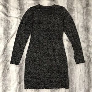 Abercrombie & Fitch long sleeve leopard print knit dress size XS.